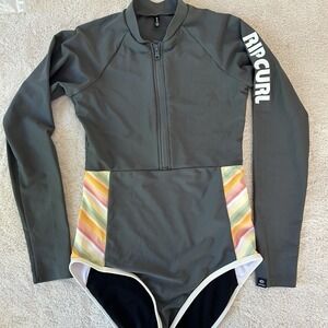 Rip Curl Girls Long Sleeve Swim Suit Rash Guard Sz Large 14 NWOT Gray W/Stripes
